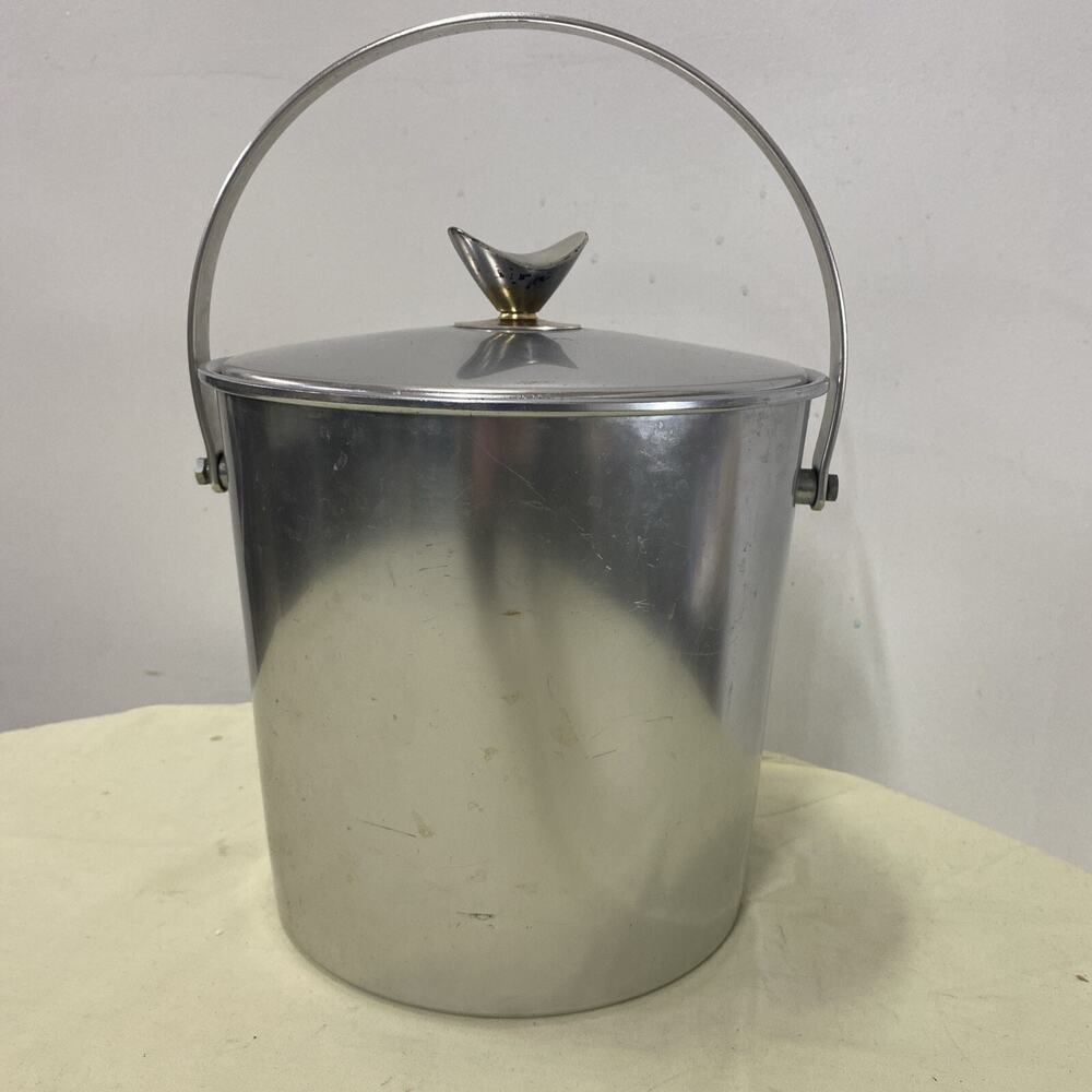 Fantastic Regal Ware, Inc. Midcentury Silver Ice Bucket, Lid 8.5” X 9.5” Tall